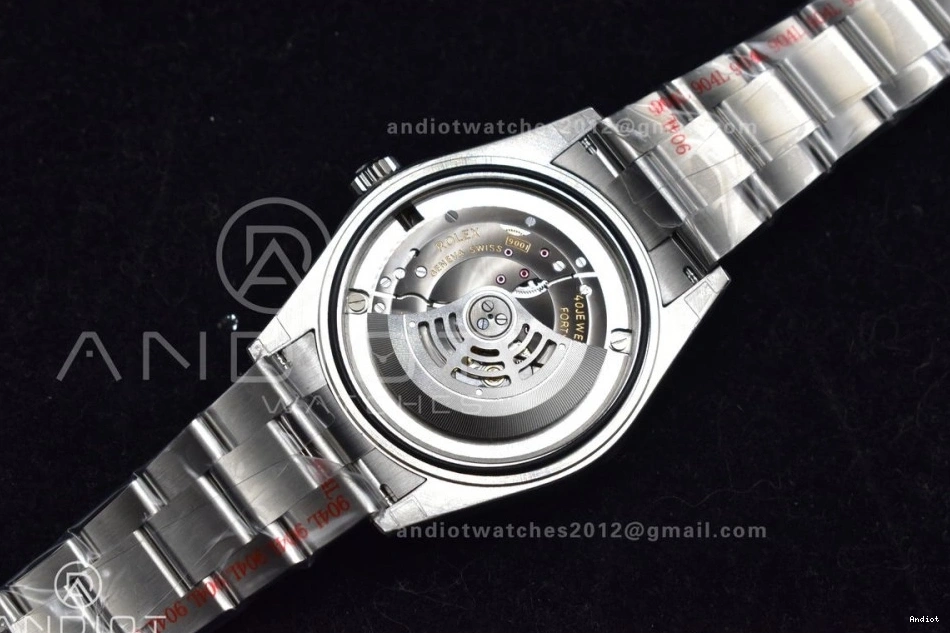 SS SmoothTexture Dial on Bracelet 1109 Best Skydweller Edition Oyster SS Green Noob A23J 0824